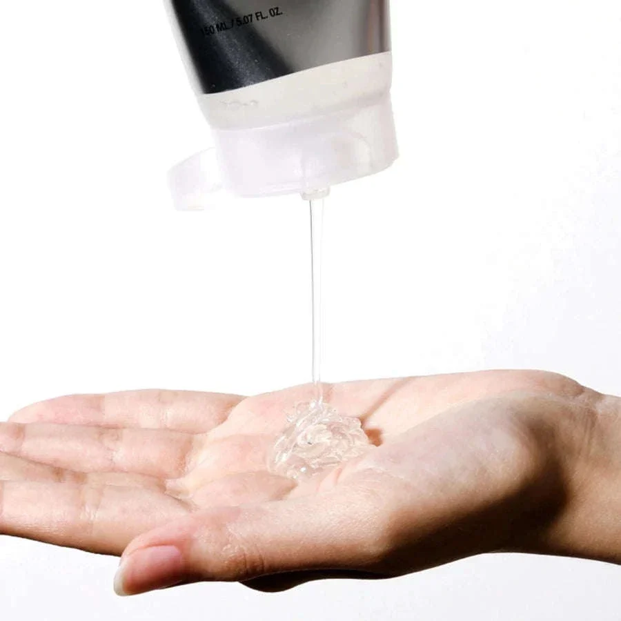 8 Hyaluronic Acid Hydrating Gentle Cleanser - Image 6