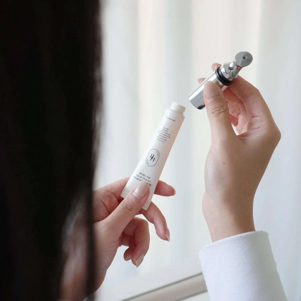 Black Yuja Bean Lifting Eye Cream - Image 3